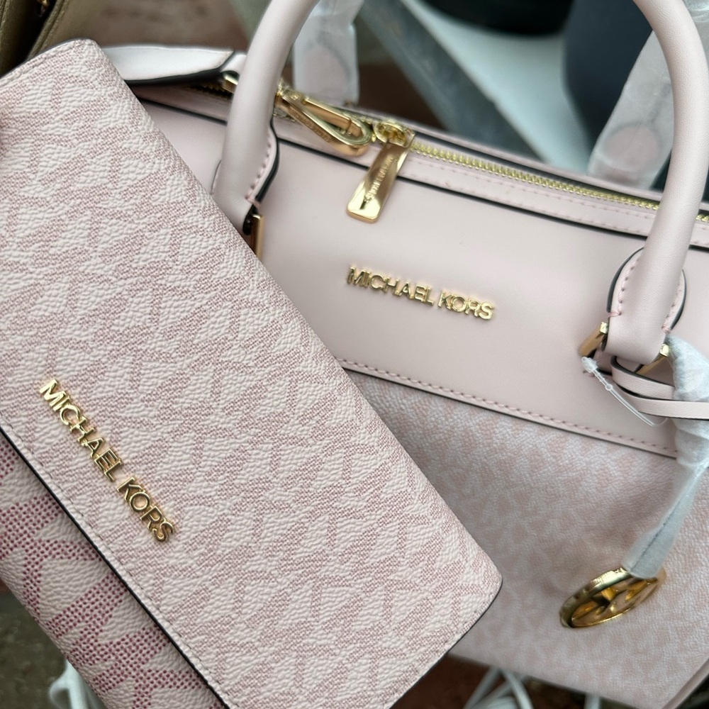 MICHAEL KORS Pink Satchel Handbag with Matching Wallet - Picture 5 of 11